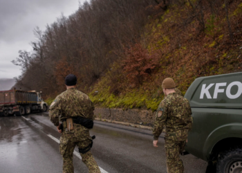 Admirali i NATO-s takon Vuçiqin në Beograd