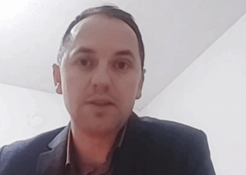 Kodra thotë se duhet të dorëhiqet edhe drejtori i Spitalit të Pejës