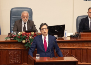 Pendarovski: KFOR-i ka kapacitet të përballet me situatën në veri të Kosovës