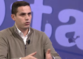 Gruda: Konjufca do të duhej të dilte në foltore e të bëjë ftesë që të mos votohet Ligji për Zyrtarët Publikë