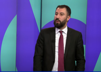 Krasniqi për barrikadat në Merdarë: Qeveria është në veprim me miqtë tanë ndërkombëtarë