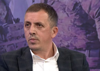 Zyba shpalos planin “Çka pas barrikadave?”