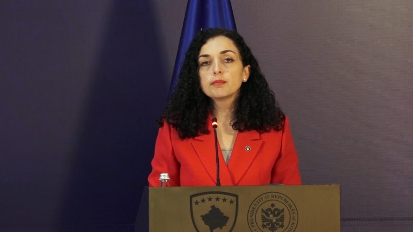 Presidentes i kërkohet të shpallë ditë zie për vrasjen e dy grave dhe një foshnje