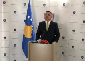 Tahiri i kërkon Kurti t’i ftojë në takim krerët e partive politike pas situatës në veri