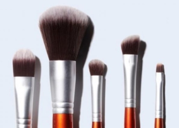 Brushat e grimit duhet t’i pastroni patjetër