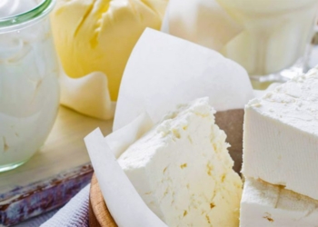 Të mos hash kos, djathë, qumësht – Çfarë i ndodh organizmit