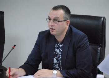 Gjoshi: Kurti ka ikur nga Kosova në kohë kritike