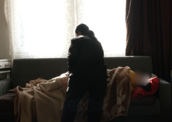 Fahrije Krasniqi kërkon ndihmë për djalin e saj me Sindrom Down dhe sëmundje të zemrës