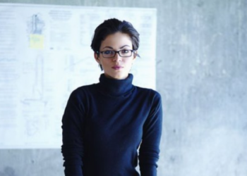 Çfarë e bën një grua intelektuale?