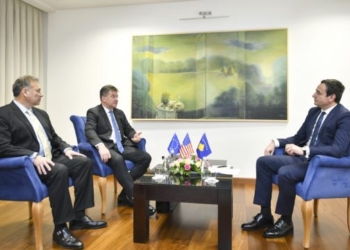 Qeveria tregon se çfarë u diskutua në takimin Kurti-Lajçak-Escobar