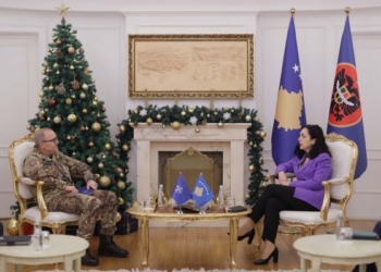 ​Osmani me komandantin e KFOR-it, bisedojnë për situatën e sigurisë