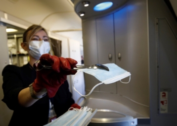 Franca kërkon që shtetet e BE-së të vendosin masa ndaj udhëtarëve kinezë