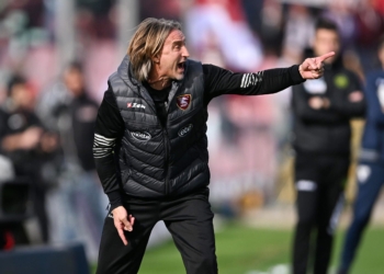 Salaneritana kthen trajnerin 48 orë pas shkarkimit