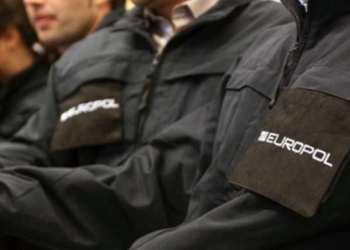 Shkatërrohet rrejti i drogës në Shqipëri e Itali