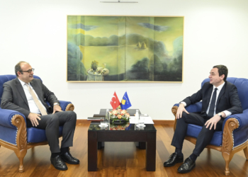 Sveçla priti në takim lamtumirës ambasadorin e Turqisë, ai i premton mbështetje