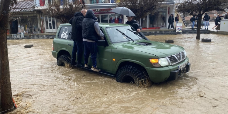 Shpallet gjendje e jashtëzakonshme në Skenderaj