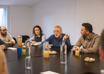 William Walker viziton Partinë Socialdemokrate