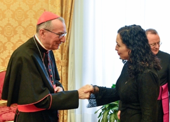 Osmani takohet me sekretarin e Shtetit të Vatikanit