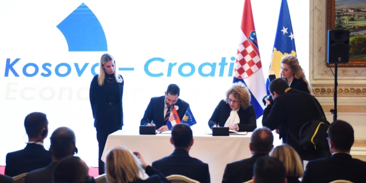 Kosova dhe Kroacia nënshkruajnë marrëveshje bashkëpunimi në fushën e turizmit