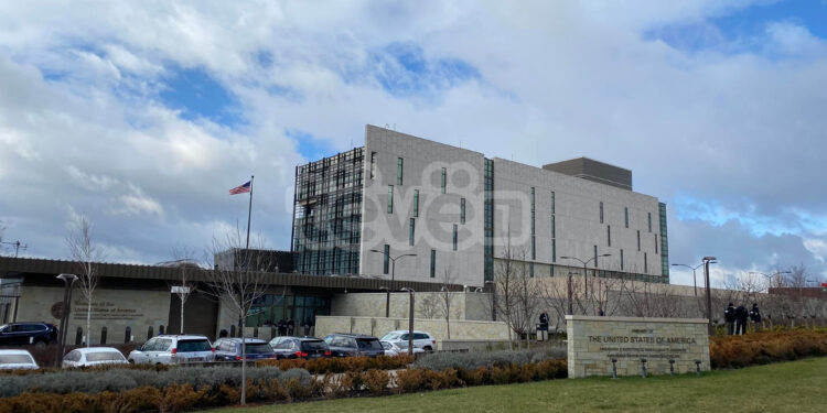 Vitia dhe Nagavci arrijnë në takimin e ftuar nga ambasada amerikane