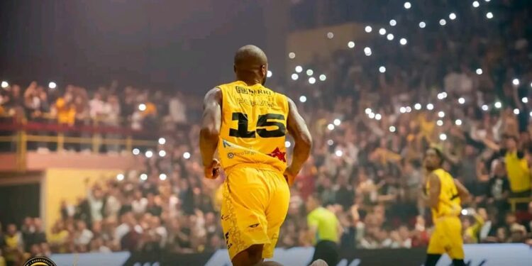 Peja ndahet me dy basketbollistë amerikan