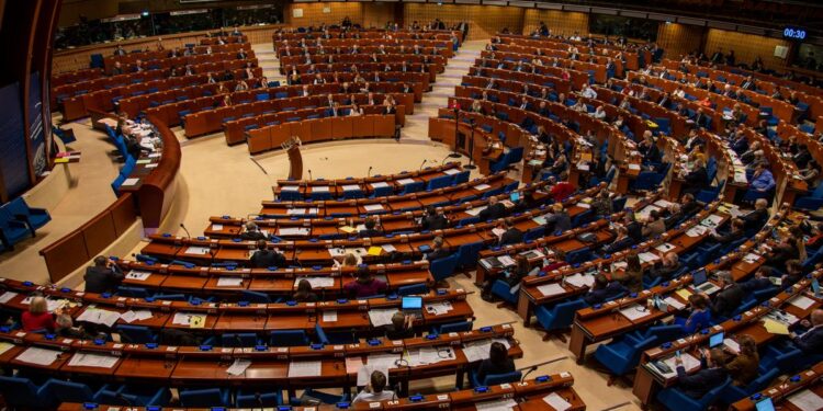 Euronews: ShBA kërkoi që aplikimi i Kosovës të mos futet në agjendën e KiE-së shkaku i Asociacionit