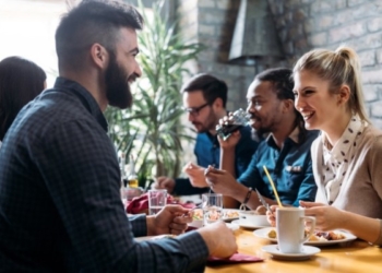 ​Pse nuk duhet ta shmangni pauzën e drekës?