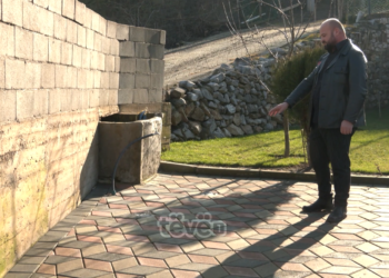 I mbijetuari i Masakrës së Reçakut, tregon se si kushëririt të tij forcat serbe ia kishin hequr sytë me mjete te ftohta