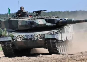 Zelensky kërkon dërgimin e shpejtë të tankeve perëndimore