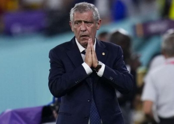 U largua pas 8 vitesh nga Portugalia, 68-vjeçari pranë stolit të Polonisë