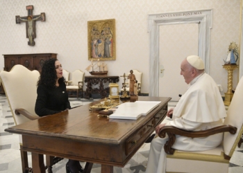 Osmani: Mirënjohëse për mbështetjen e vazhdueshme të Papës për Kosovën