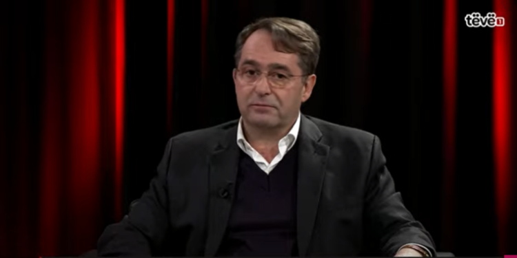 Peci: E poshtër përpjekja për ta paraqitur SHBA-në si mike të Serbisë dhe armike të Kosovës