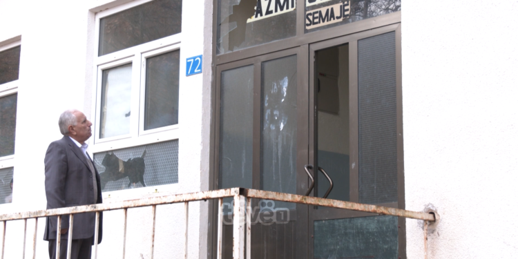 75-vjeçari Hetem Hasani nga Kaçaniku, një jetë mësues