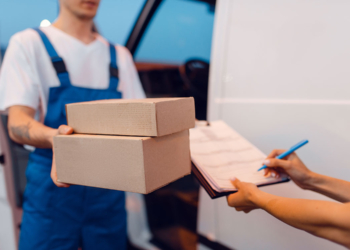 Punëtori i postës së shpejtë raporton rrejshëm në polici se i janë vjedhur mbi 4 mijë euro