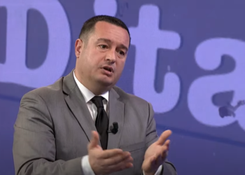 Pula thotë se Kosova do të duhej të insistonte në bërjen e traktatit të paqes me Serbinë