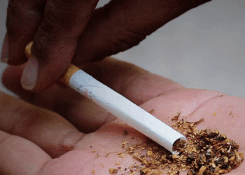 Meksika ndalon konsumimin e duhanit në hapësira publike