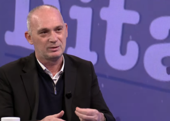 Deputeti i Vetëvendosjes: Qeveria po sillet me amatorizëm