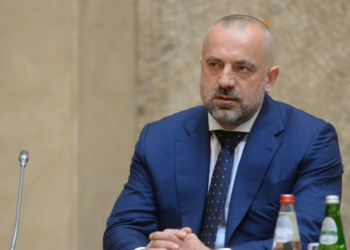 Radoiçiq “rehaton” serbët në institucionet serbe në Kosovë