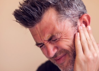 Pirja e duhanit mund të shkaktojë shurdhimin