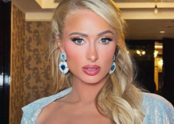 Paris Hilton bëhet nënë për herë të parë