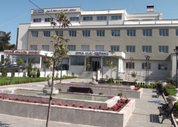 Arrestohen kirurgët e dyshuar për korrupsion në Spitalin e Vushtrrisë