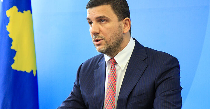 Memli Krasniqi udhëton për vizitë zyrtare në ShBA