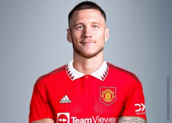 Eksperti i merkatos e bën të kryer, Weghorst te Unitedi