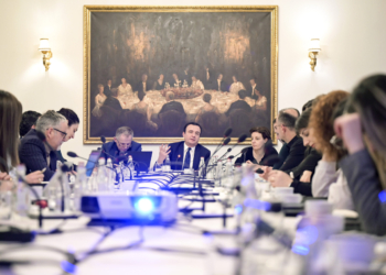 Kurti punëtori të përbashkët me ministrat, u kërkon atyre më shumë angazhim