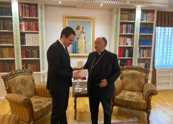 Kurti pritet nga Ipeshkvi imzot Dodë Gjergji, flasin për rregullimin e statusit juridik të Kishës Katolike