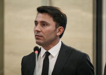 Rrustemi: Si mund të kemi Asociacion njëetnik, kur Kushtetuta thotë se jemi shoqëri shumë-etnike