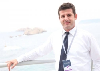 Ish-diplomati kosovar dorëzon kallëzim penal ndaj ministres Gërvalla dhe sekretarit Isma