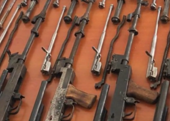 Policia e Shtetit publikon pamje nga aksioni ku konfiskoi arsenal armësh dhe kanabis
