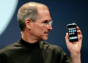 iPhone shënon ditëlindjen e gjashtëmbëdhjetë