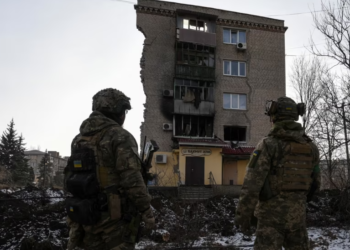 Rusia sulmon nga ajri Bahmutin